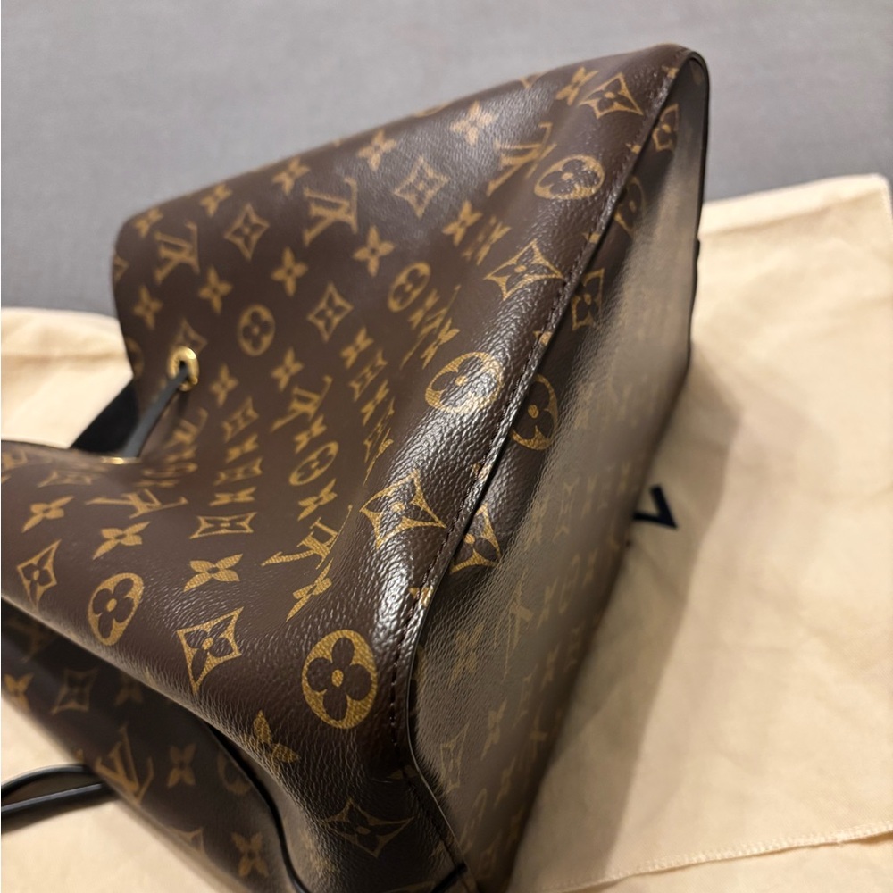Louis Vuitton NéoNoé MM bag - Picture 5 of 13